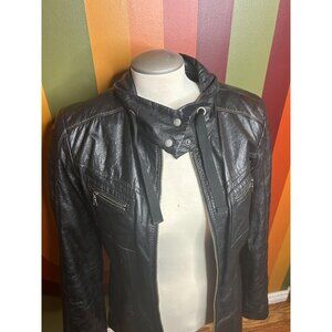 Vintage women’s leather danier jacket stylish - size M